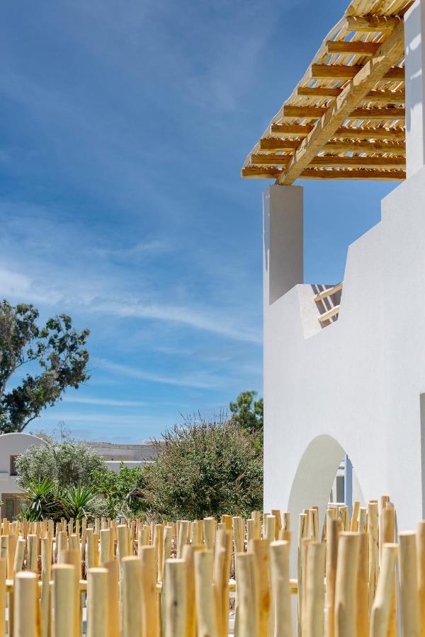 Opalia Suites Períssa Extérieur photo